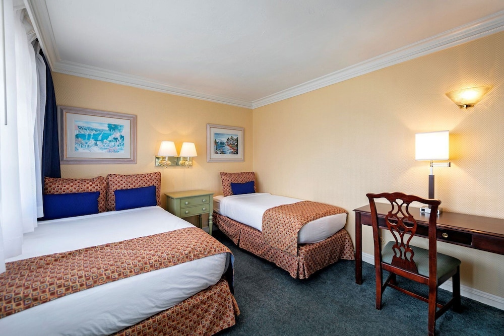 Bay Shores Peninsula Hotel 21/55