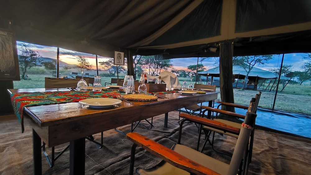 Kananga Special Tented Camp 33/50