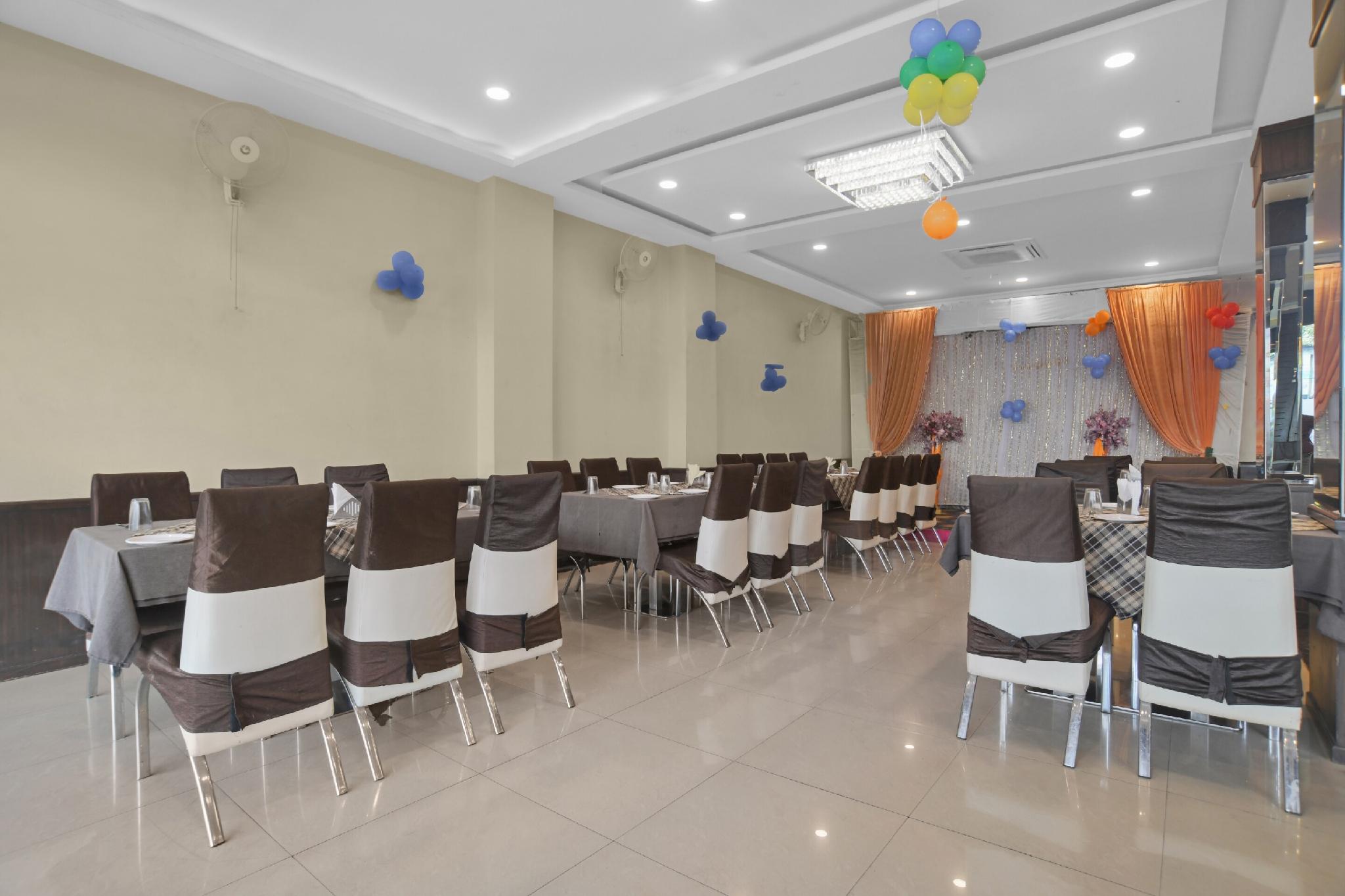 Super Townhouse Divya Palace 66/69