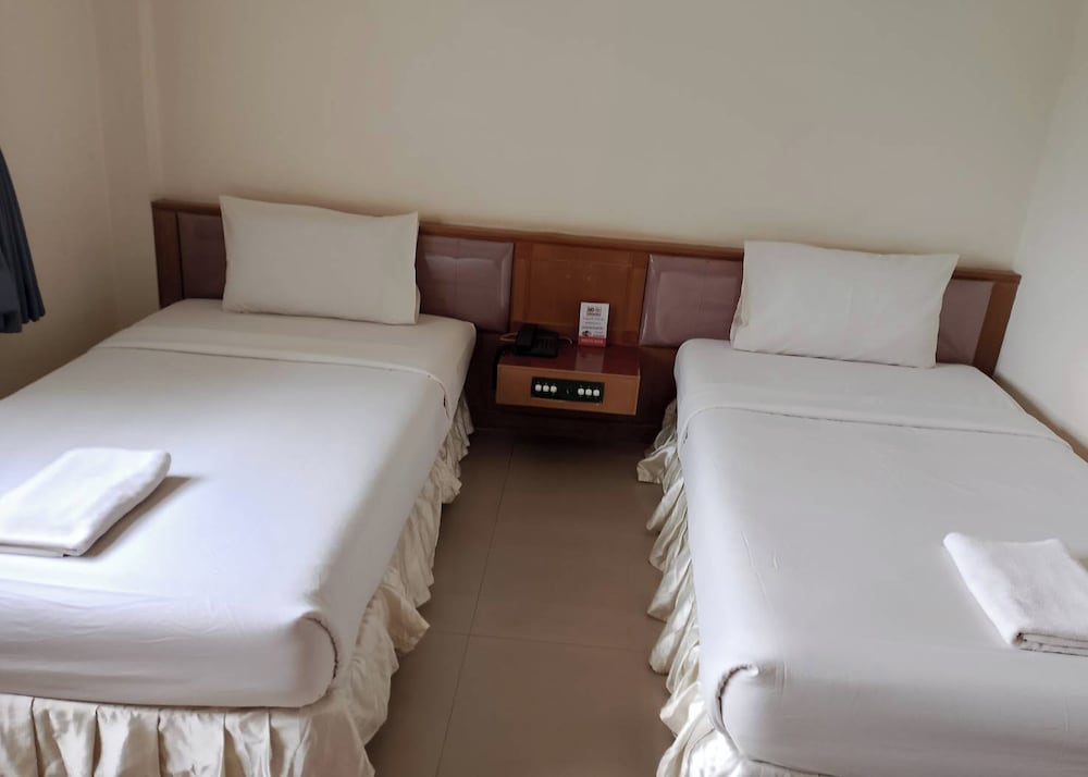 Phuluang Hotel 12/27