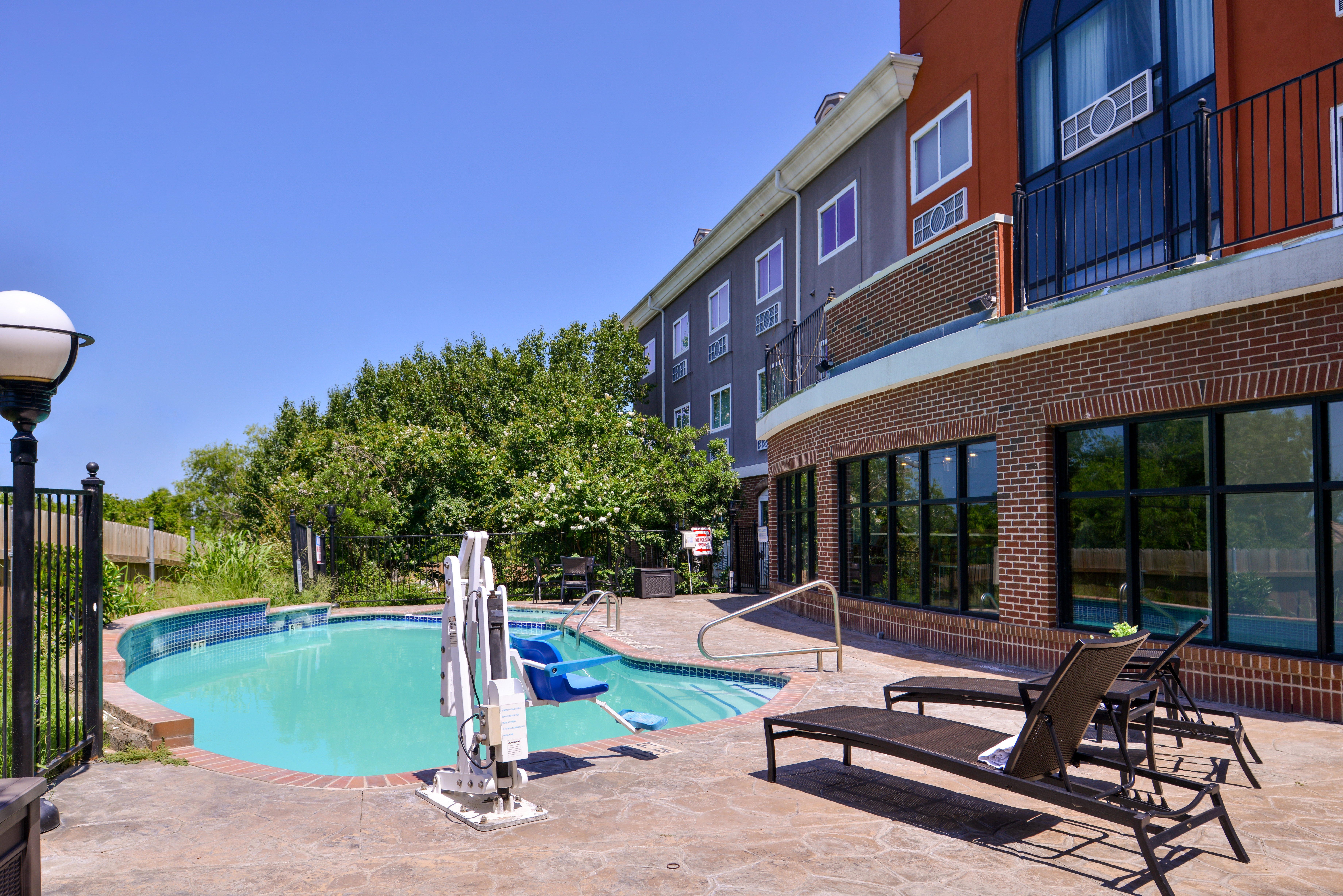Holiday Inn Express Hotel And Suites Elgin 56/57