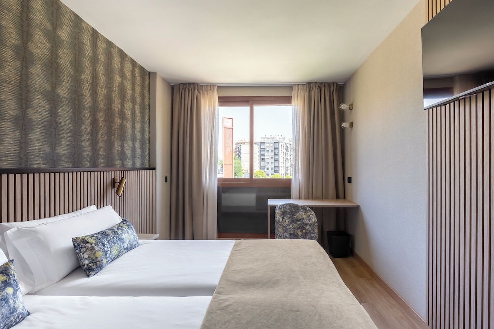 SUPERIOR, DOUBLE BED