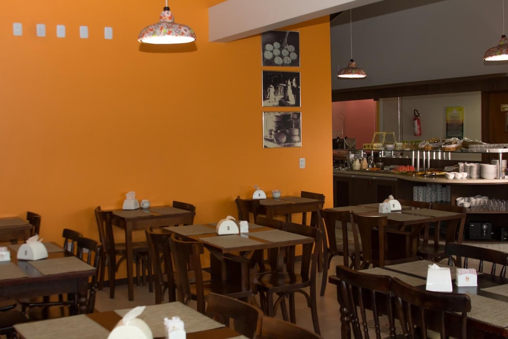 Hotel Acoriano 49/68