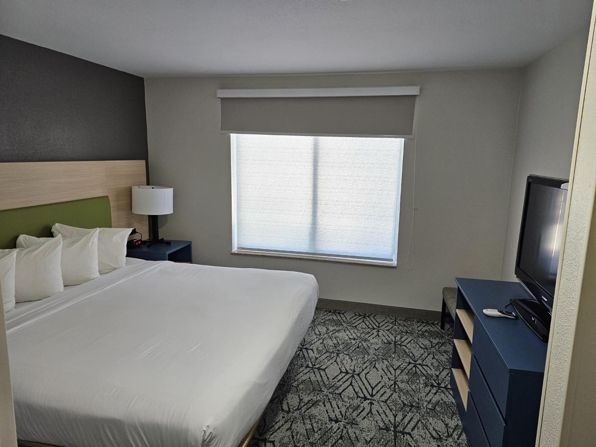 غرفة بسرير كينج، Country Inn Suites By Radisson Savannah I 95 North Ga 11/20