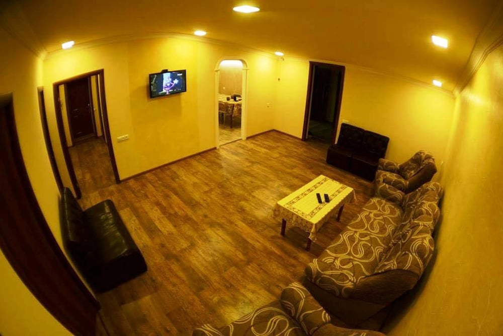 Your Hostel 9/33