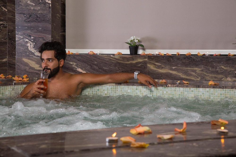منتجع وسبا نارسس أبحر جدة(Narcissus Resort Spa Obhur Jeddah) 21/33