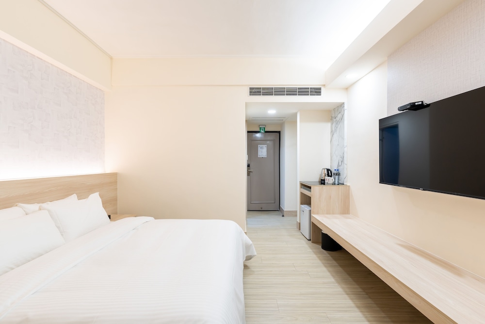 Hotel E Tung 25/58