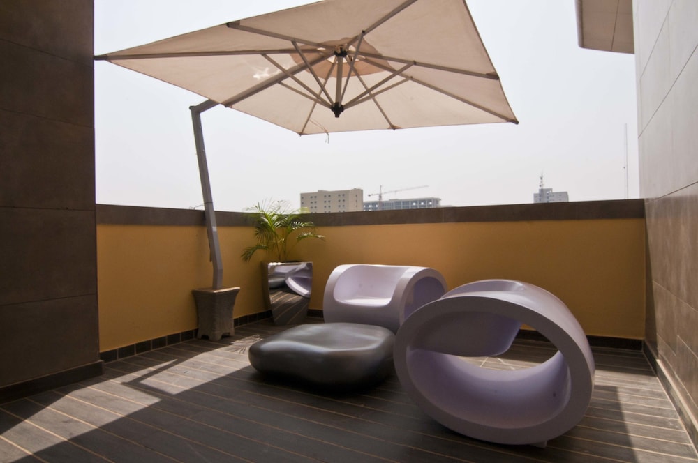 Leola Suites 19/37