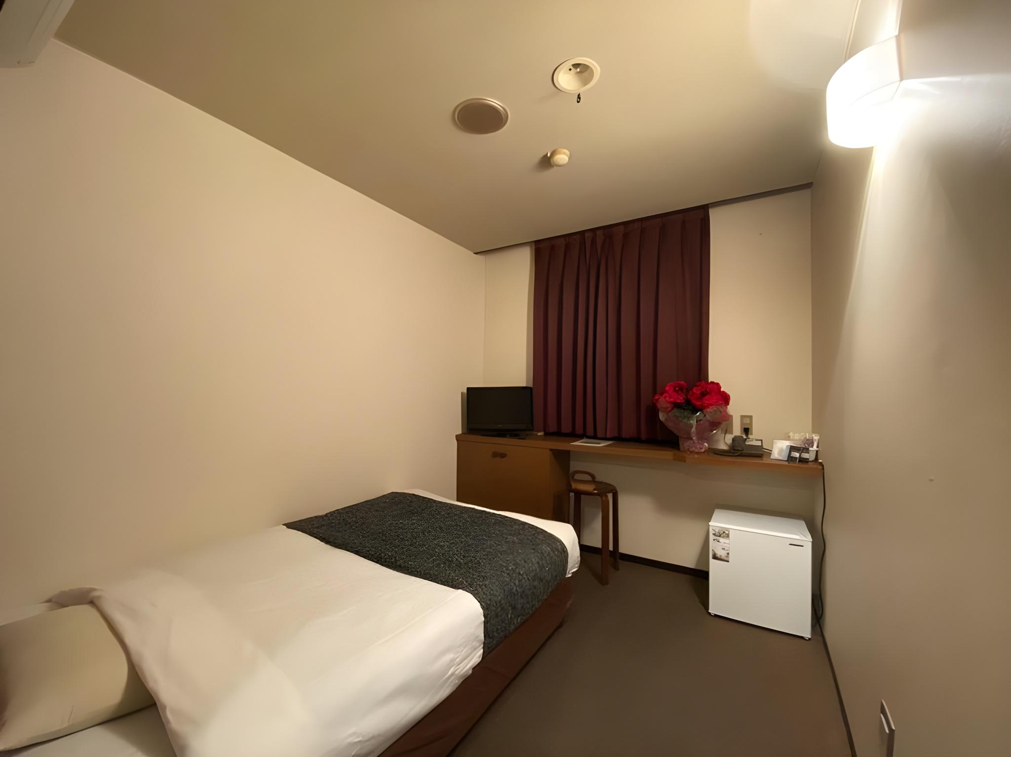 Semi Room, Standard, Semi Double Bed