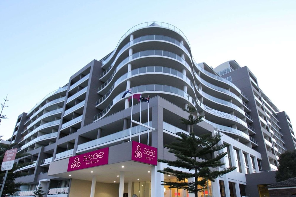 Sage Hotel Wollongong 3/75