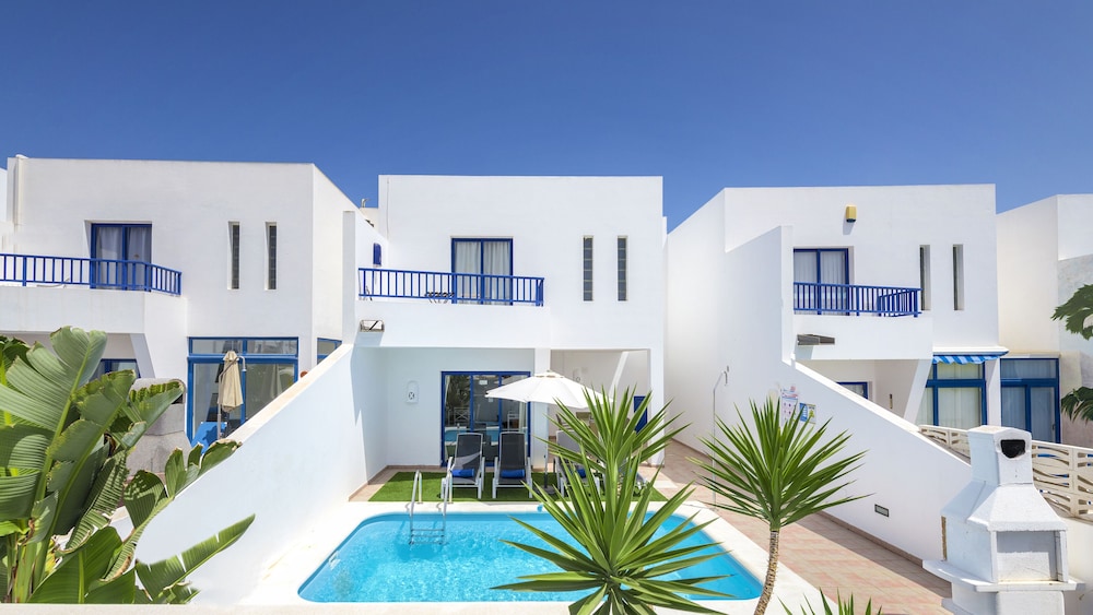 Villas Puerto Rubicon 4/71