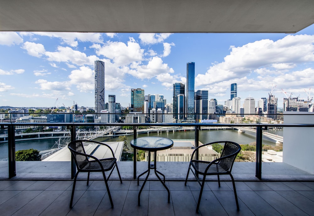 Hope Street Apartments by CLLIX 35/50