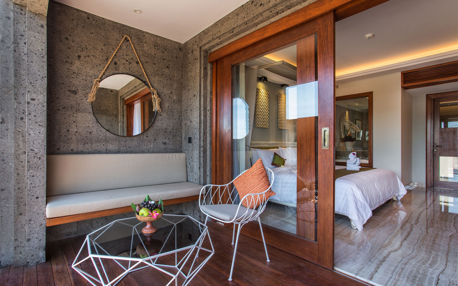 Honeymoon Suite