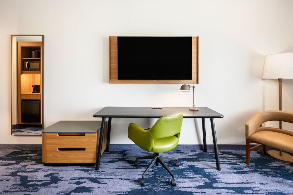 Fairfield Inn & Suites by Marriott Orlando at Millenia 19/30