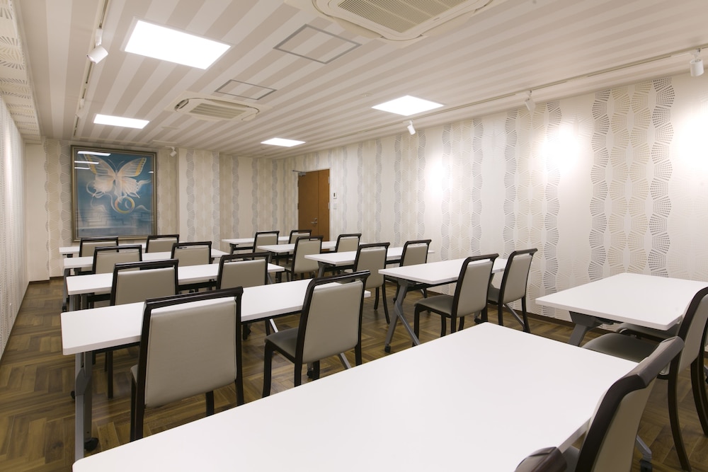 Business Hotel Kosanagi 45/50