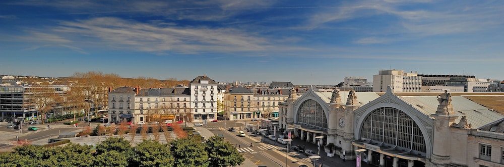 Le Grand Hotel de Tours 42/49