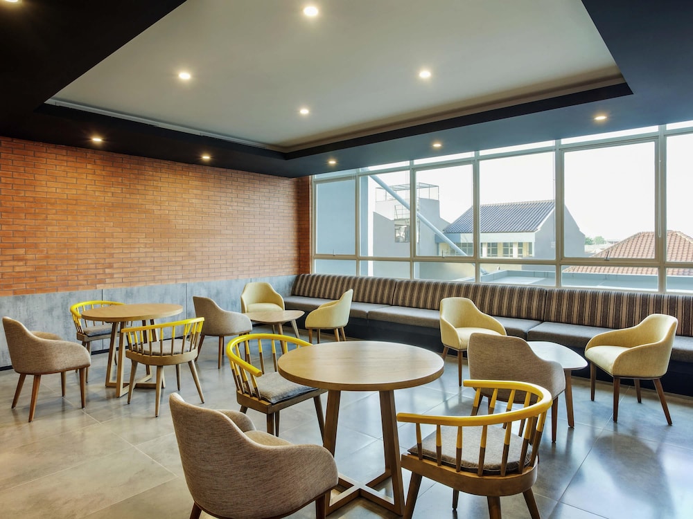 Ibis Styles Bekasi Jatibening 53/72