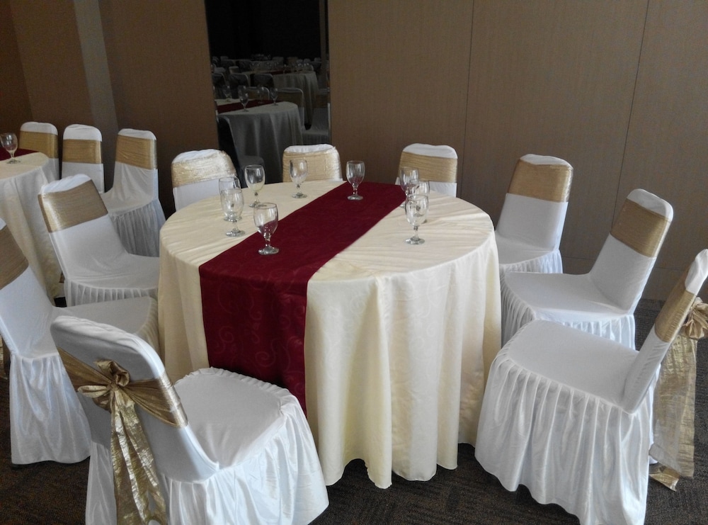 Viva Hotel Kediri by Azana 15/55