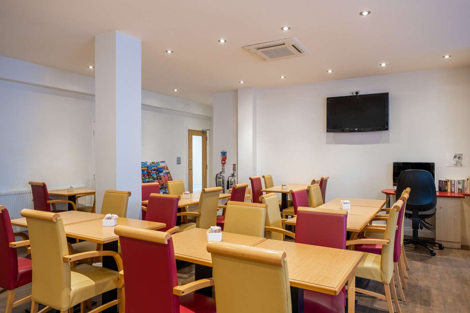 Comfort Inn Edgware Road W2 18/19
