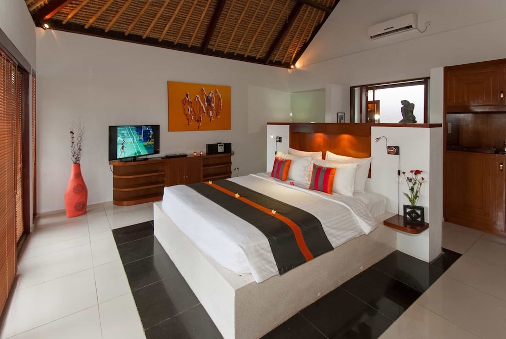 Siddhartha Ocean Front Resort Spa 12/50