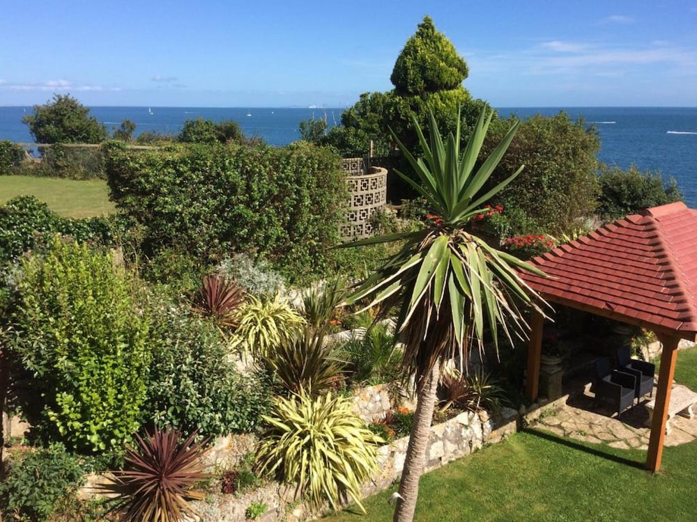 Grand Hotel Swanage 49/50