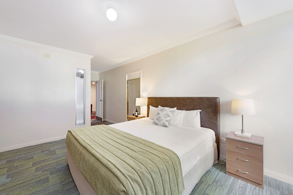 Burnett Riverside Motel 20/40