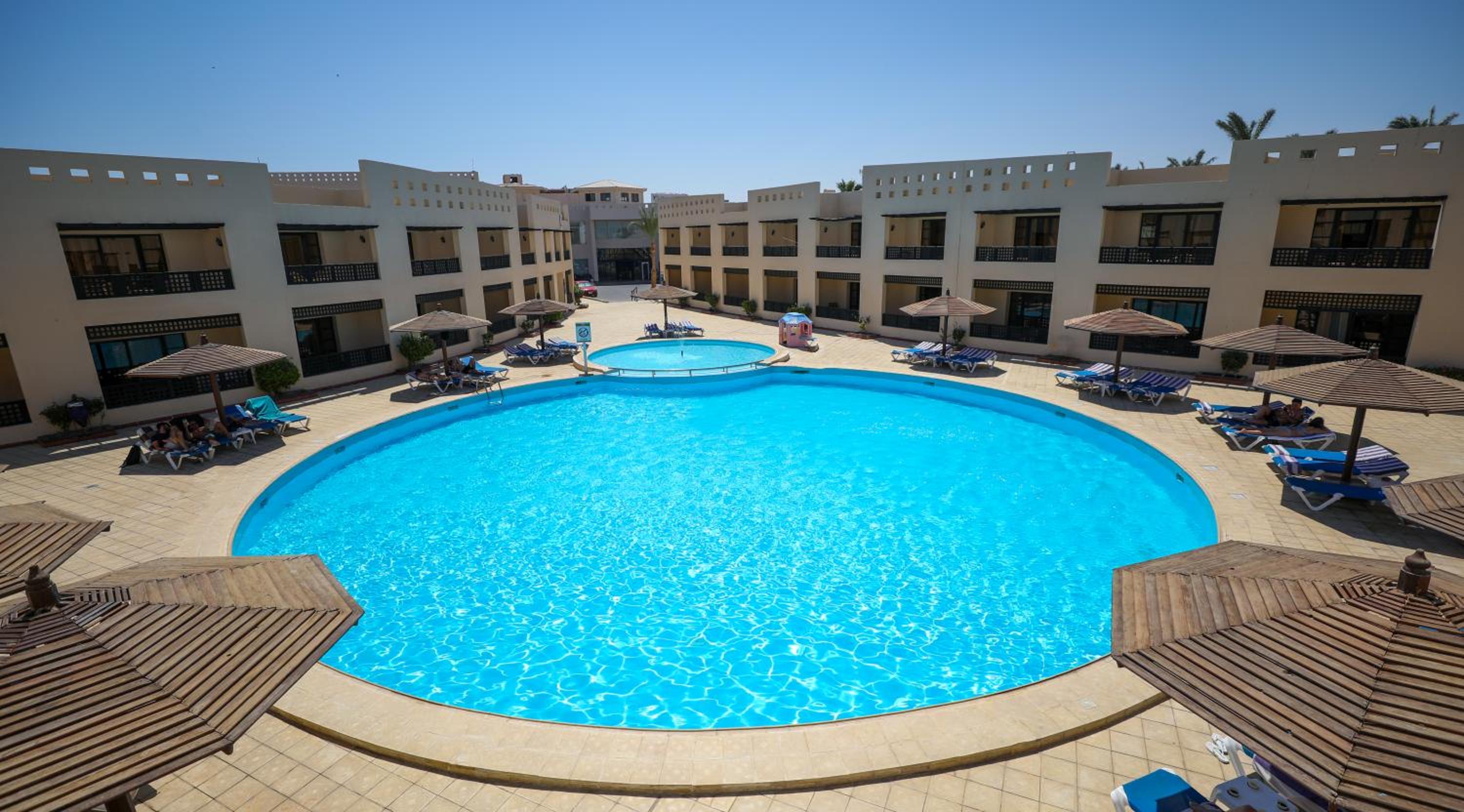 Blend Club Aqua Resort 42/65