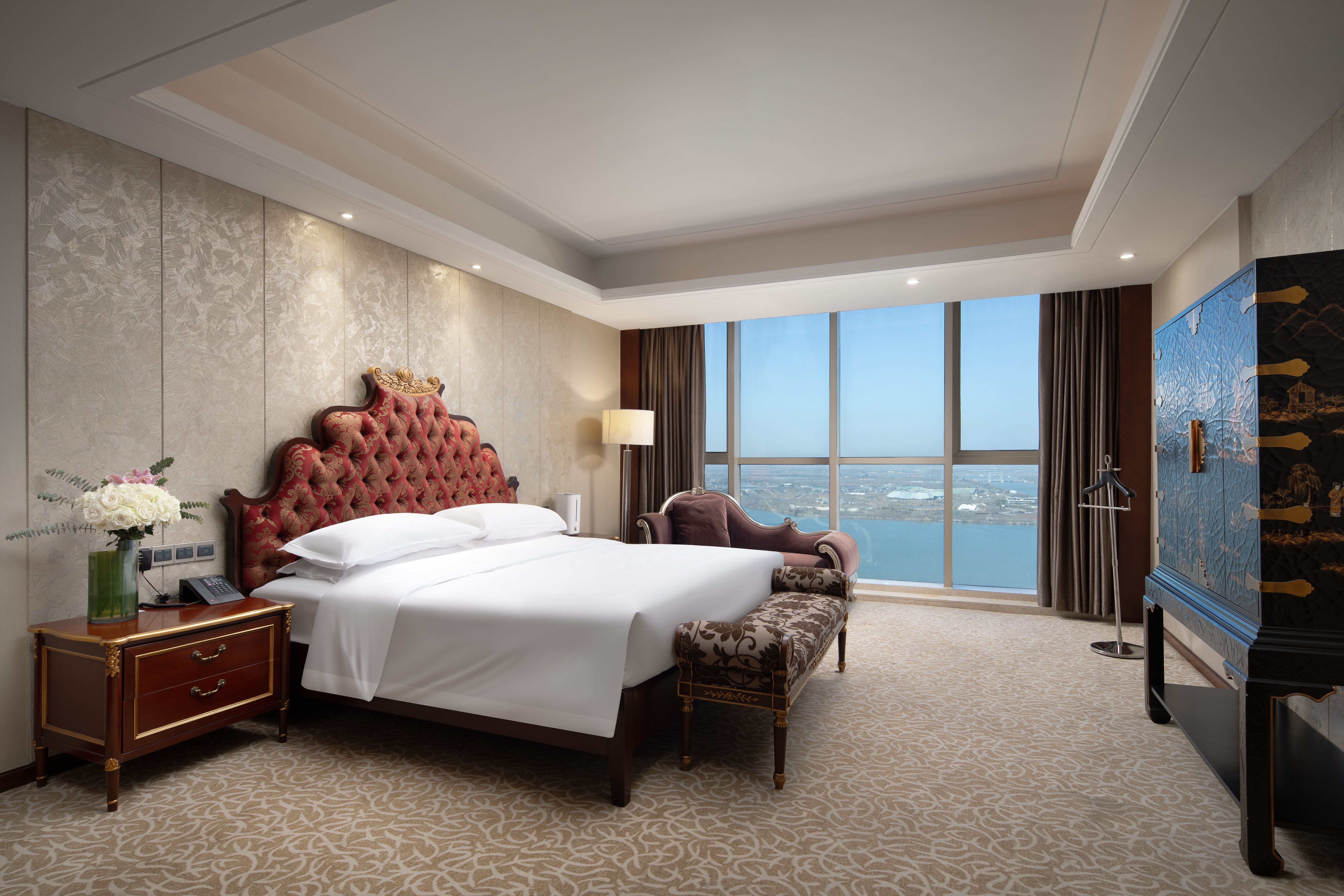 CROWNE PLAZA ZHENJIANG 30/76