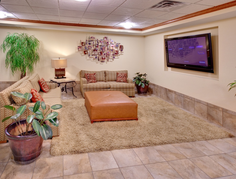 Candlewood Suites Omaha Airport 17/26