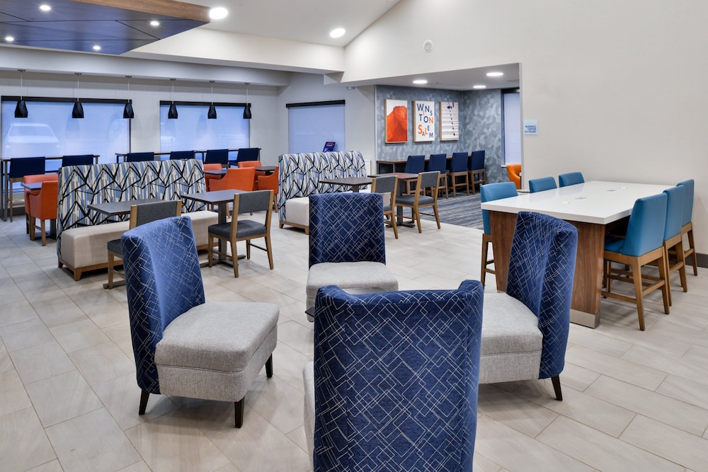 Holiday Inn Express Winston Salem Downtown West 45/56