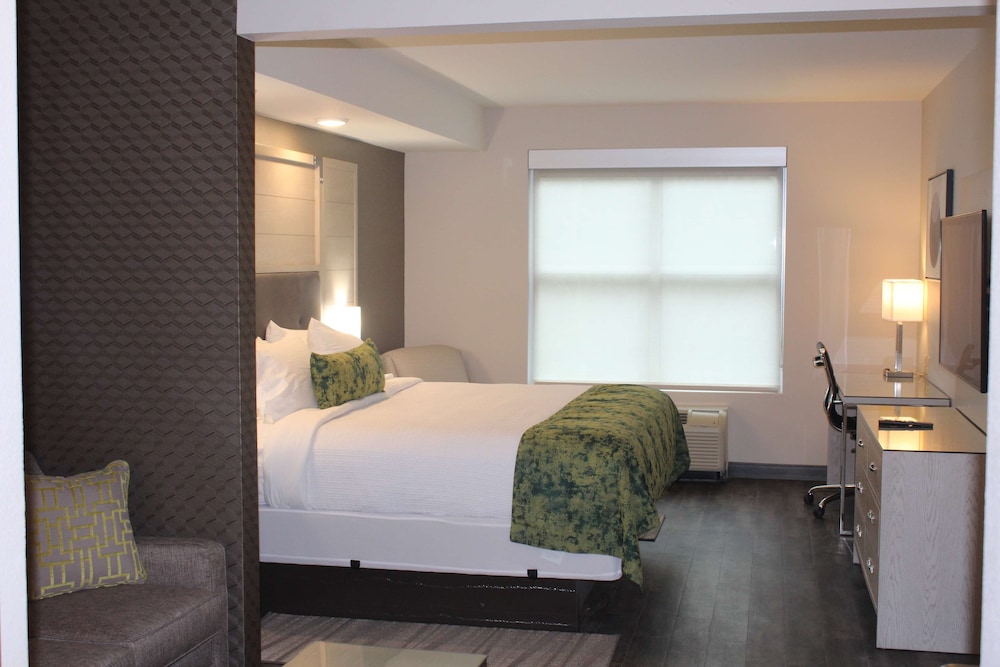 Best Western Premier I-95 Savannah Airport/ Pooler West 4/34