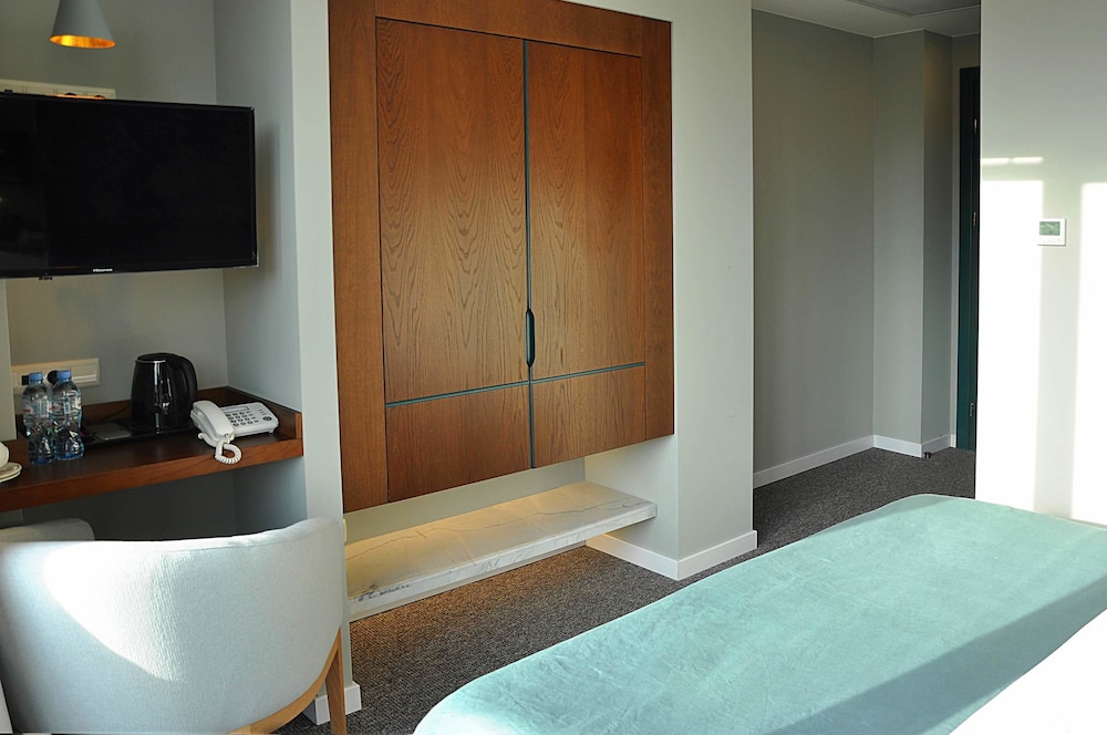 Just Inn Tbilisi 48/64