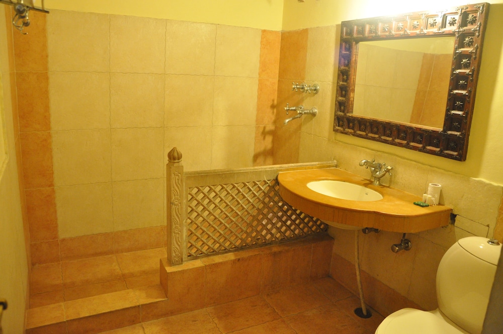 Hotel Sajjan Niwas 29/32