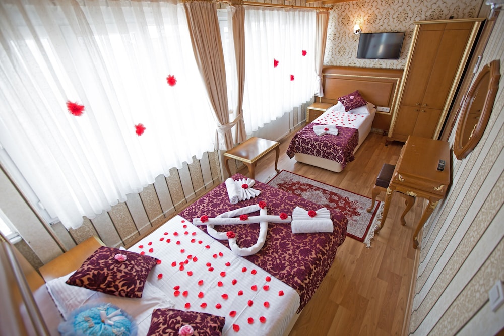 Sirkeci Emek Hotel 43/64