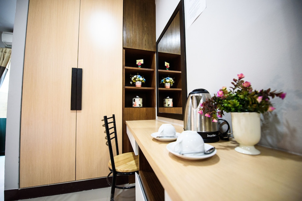 Thana Residence 10/21