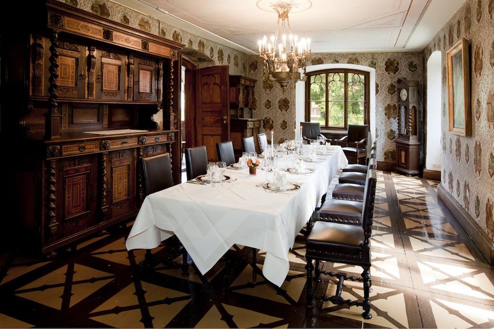 Schloss Zu Hopferau 29/38