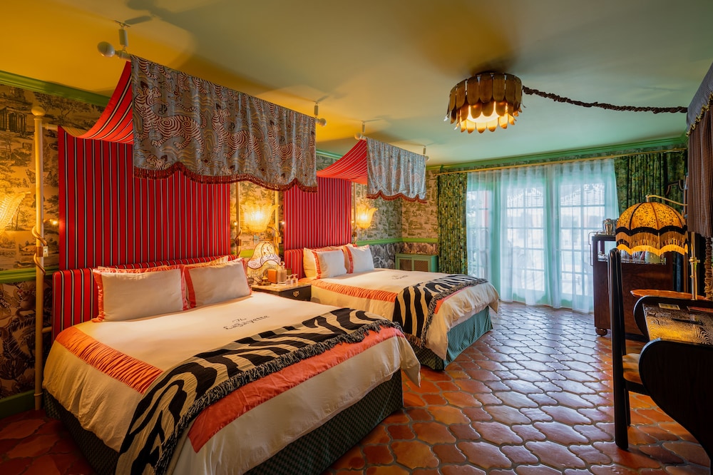 ROOM, 2 QUEEN BEDS, POOL SIDE, POOL ACCESS