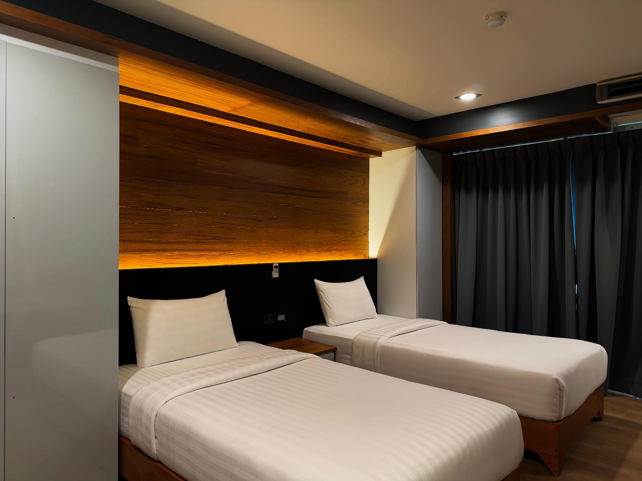 Superior, Twin Beds, Building B