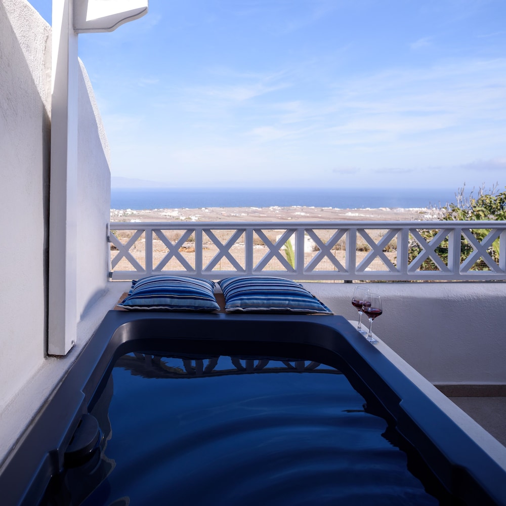 Muses Cycladic Suites 54/80