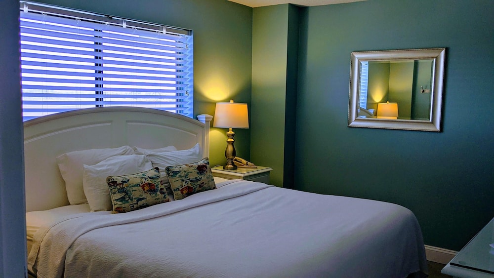Shell Island Resort - All Oceanfront Suites 10/68