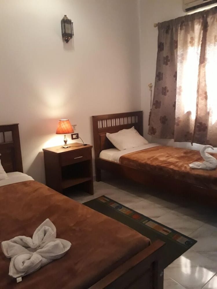 Alhambra Hotel 22/50