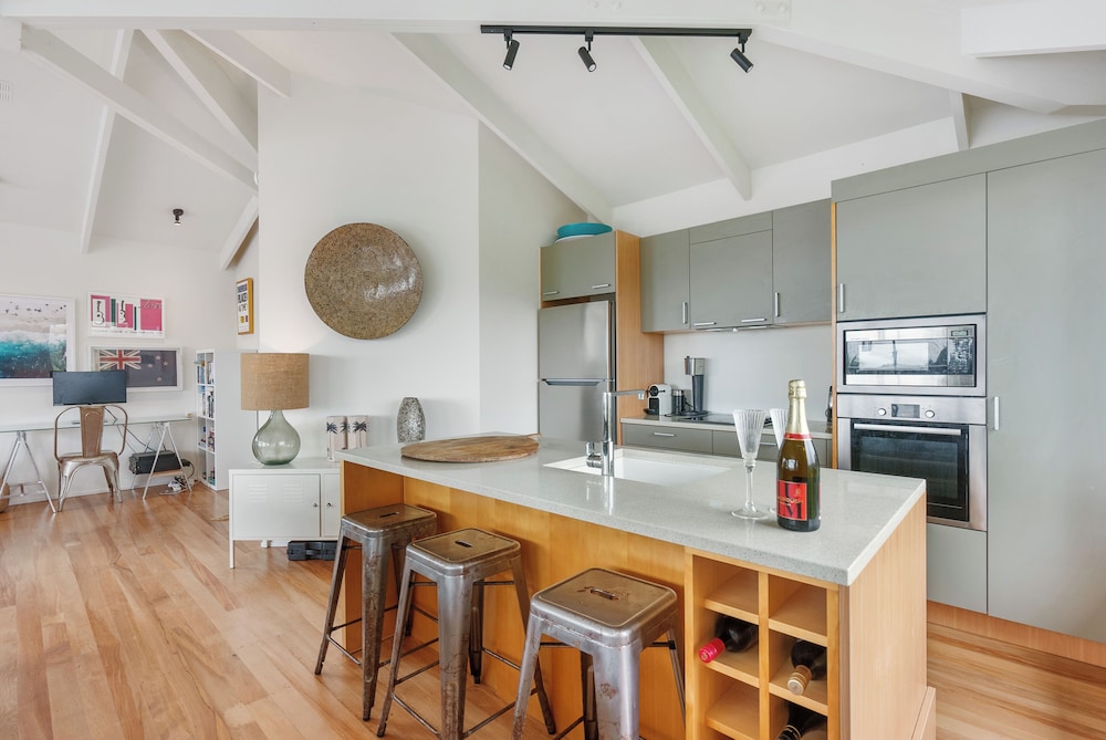Waiheke Island Resort 60/70