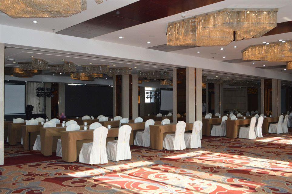 Chun Xue Four Seasons Hotel 52/57