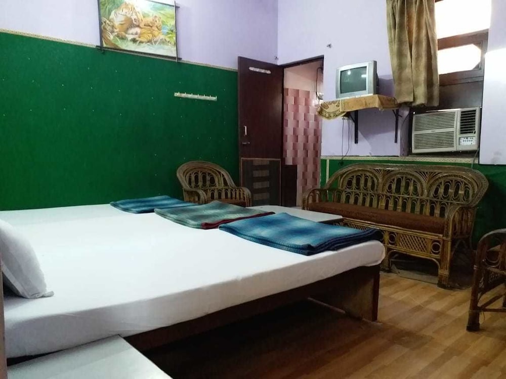 HOTEL RAJ BED AND BREAKFAST 17/36