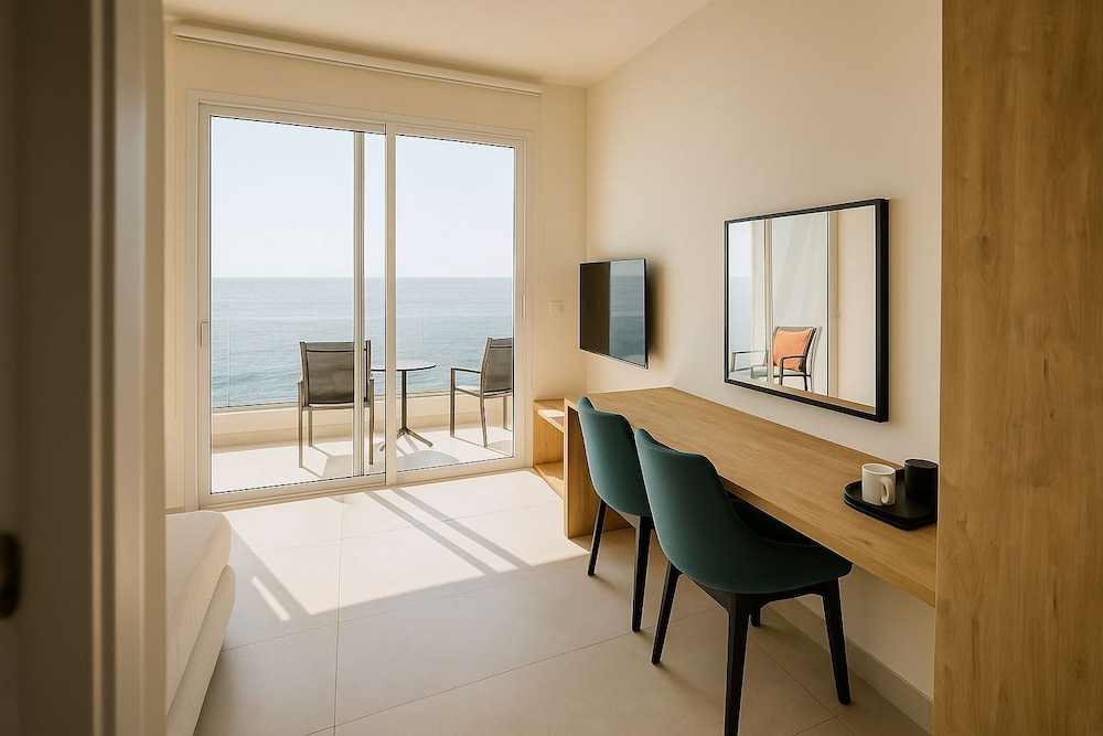SeaRock Suites Hotel 9/15