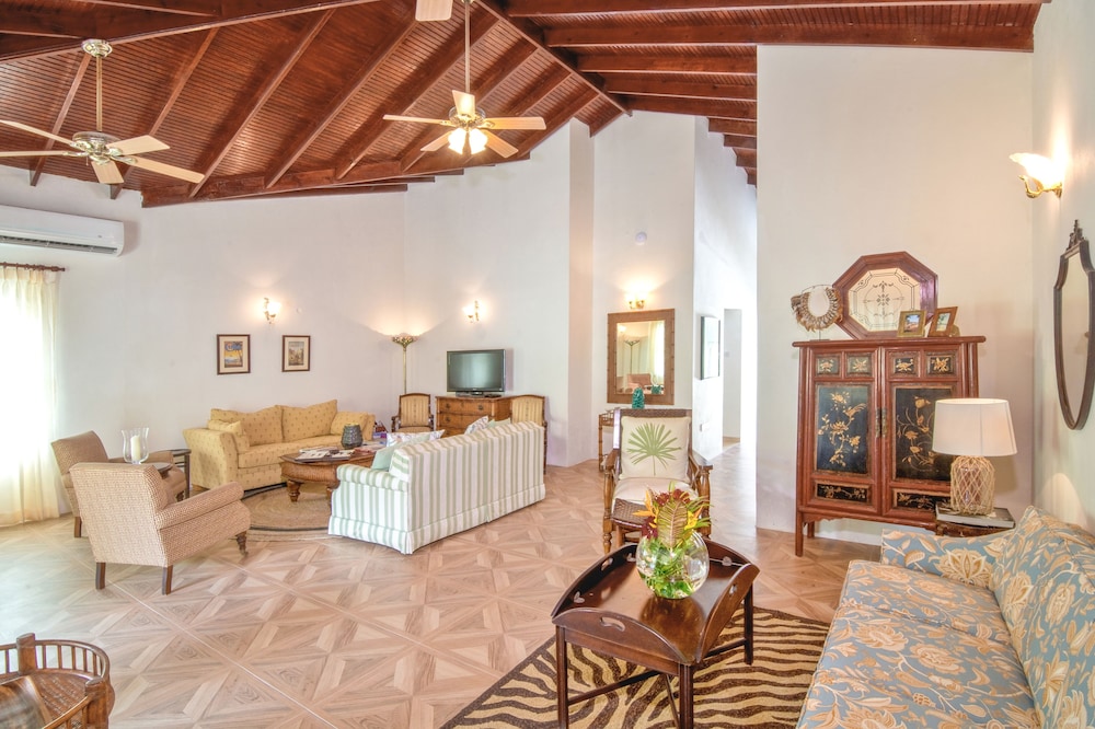Bequia Beach Hotel 46/78