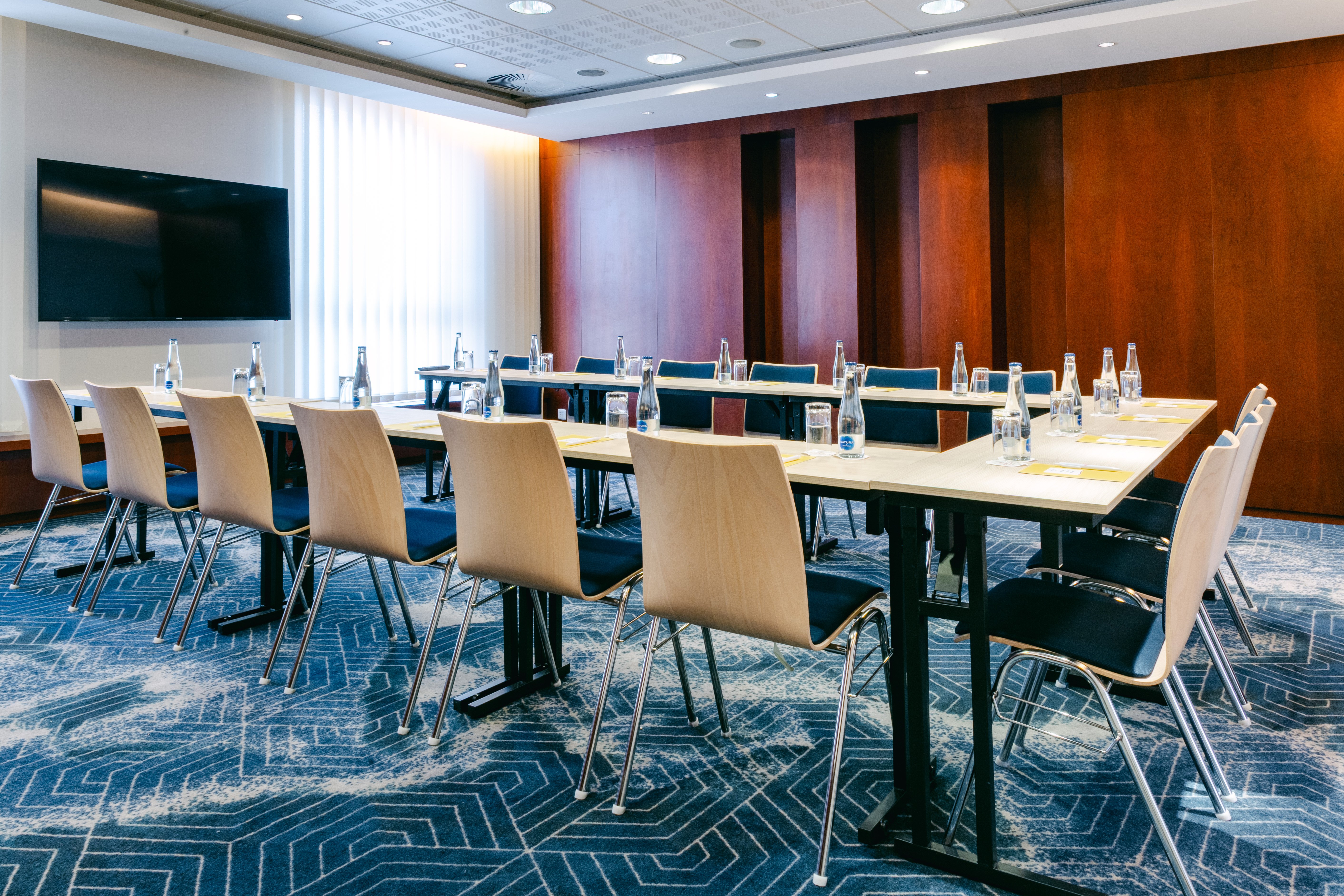 CROWNE PLAZA BRATISLAVA 69/74