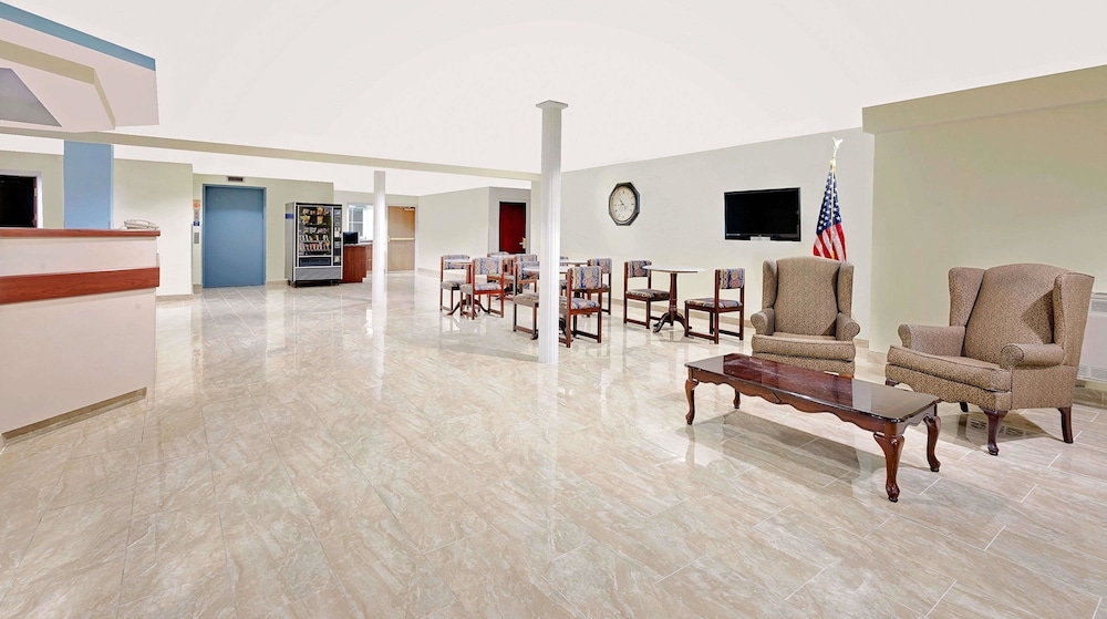 Microtel Inn & Suites by Wyndham Hagerstown 15/18