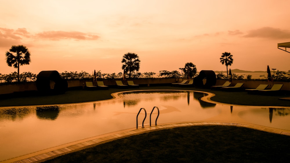 Grand Jomtien Palace Hotel 39/42