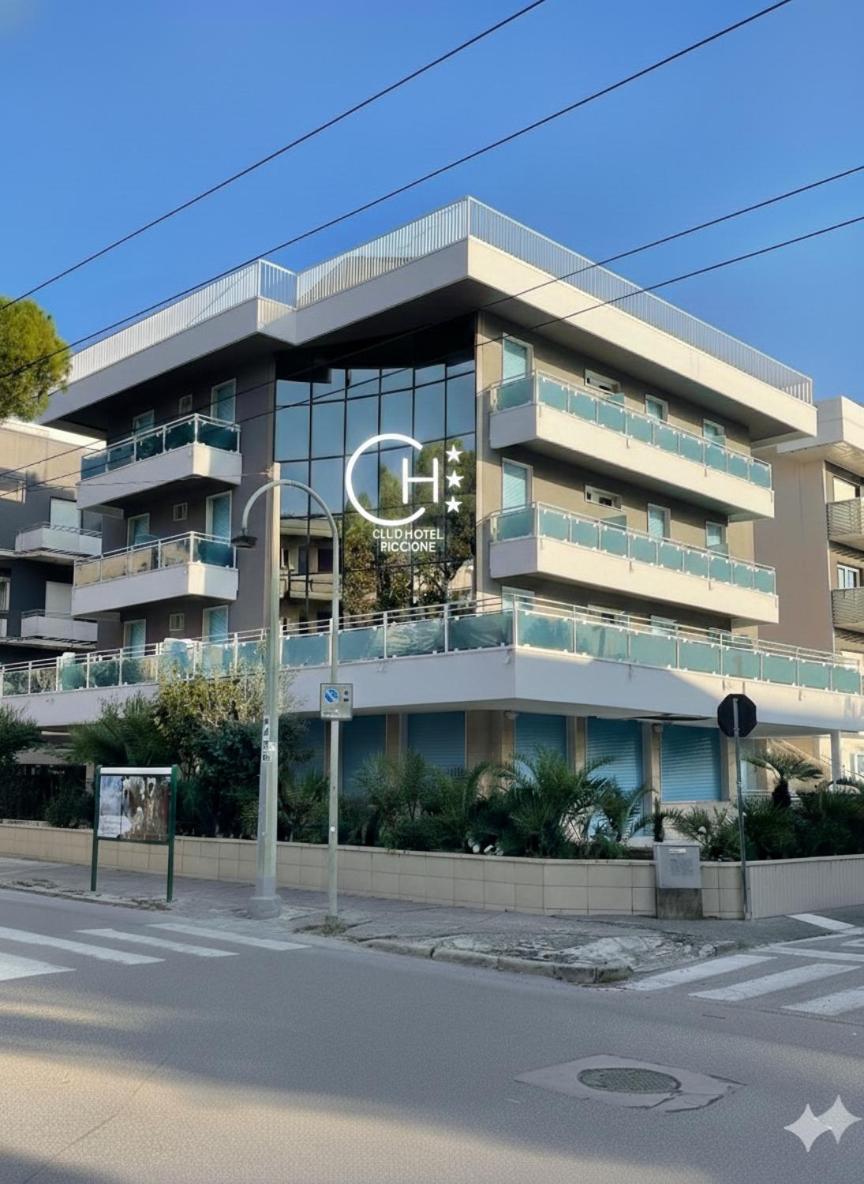 Club Hotel 2/46